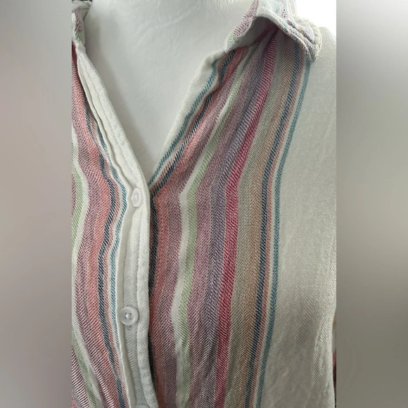 Beachlunchlounge button-up top. - Picture 8 of 10